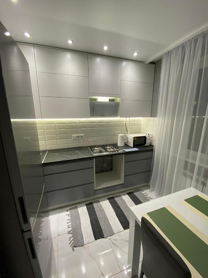 Стильная Квартира На Позняках Газ И Низкий Этаж Kiev Exterior foto
